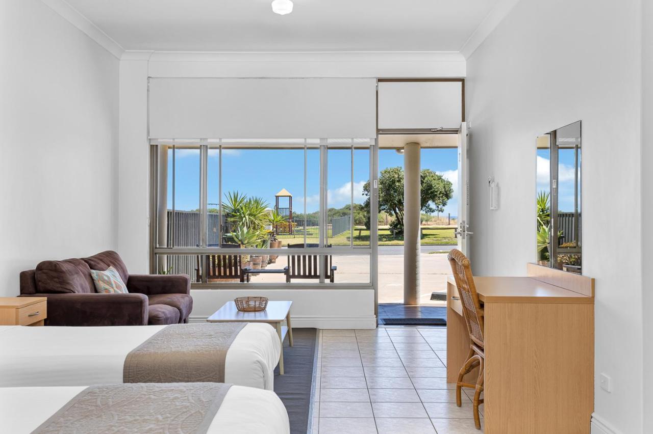 Coast Motel And Apartments Port Noarlunga Buitenkant foto