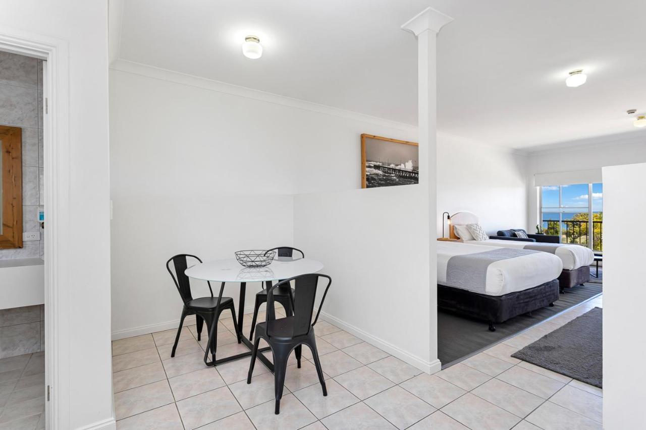 Coast Motel And Apartments Port Noarlunga Buitenkant foto