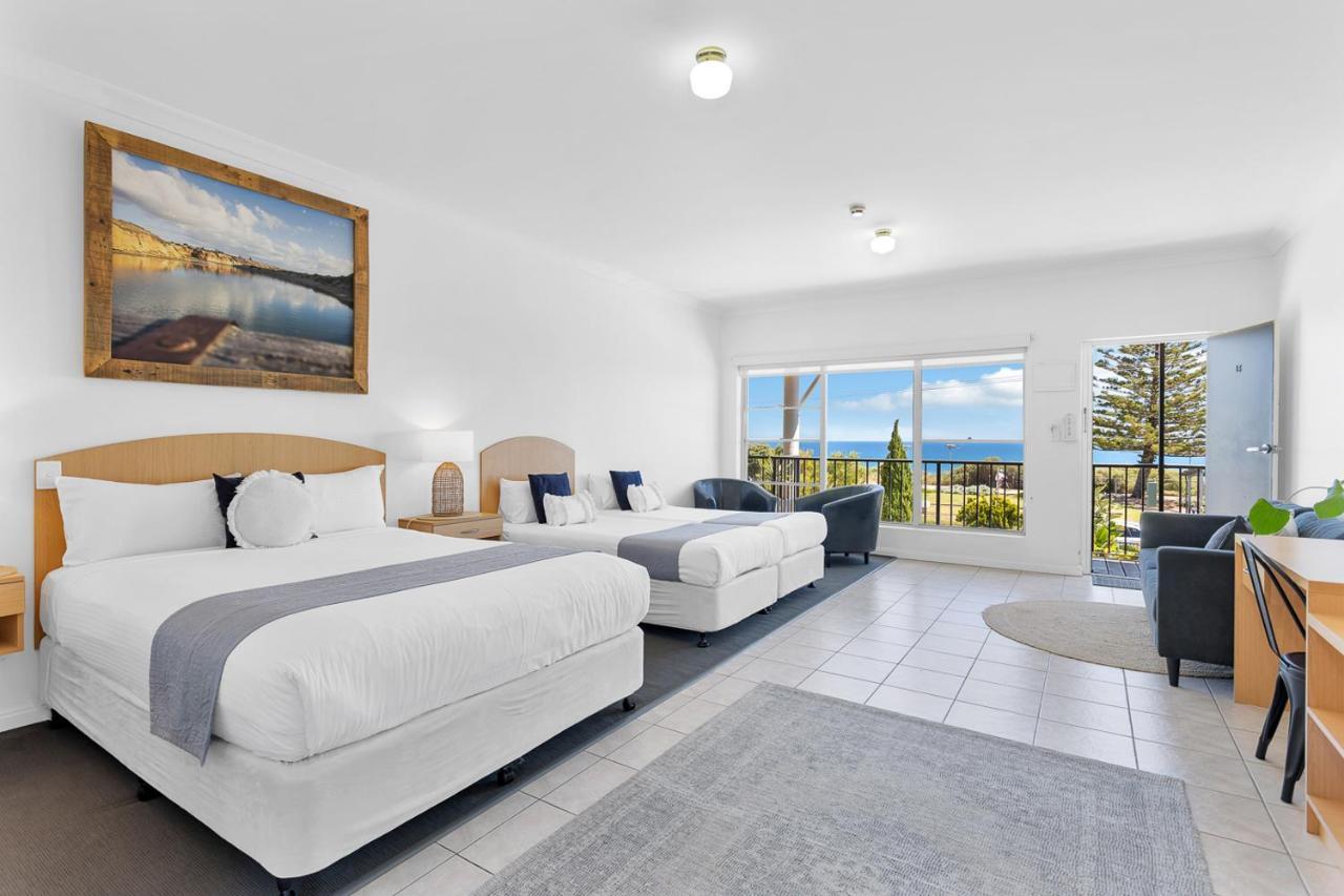 Coast Motel And Apartments Port Noarlunga Buitenkant foto