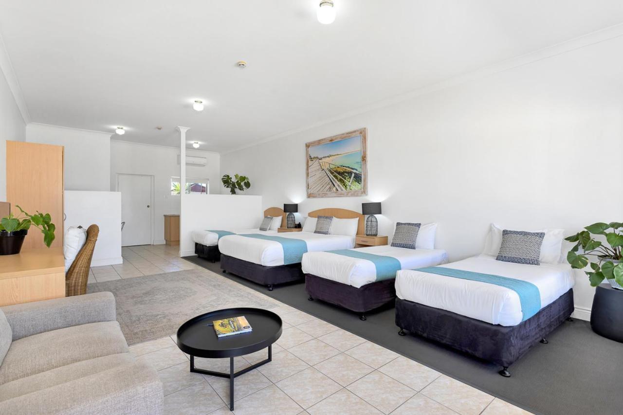 Coast Motel And Apartments Port Noarlunga Buitenkant foto