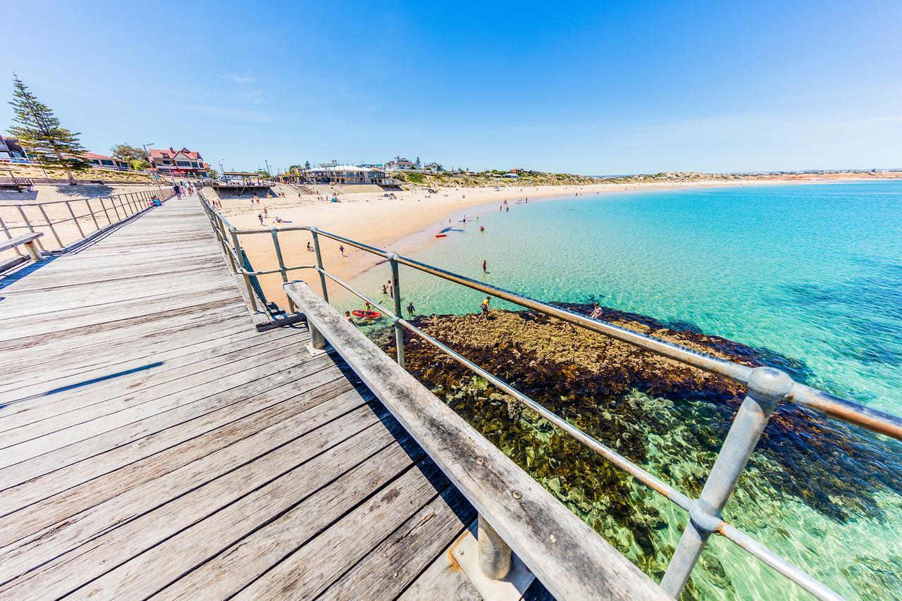 Coast Motel And Apartments Port Noarlunga Buitenkant foto
